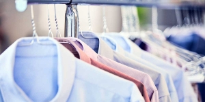 Hemden reinigen, waschen und bügeln | Hemdenreinigung München | Reinigung von Blusen | Reinigung Stark München